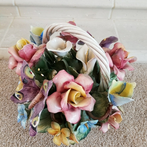 ❤EUC❤ CAPODIMONTE LARGE BASKET - Picture 11 of 16